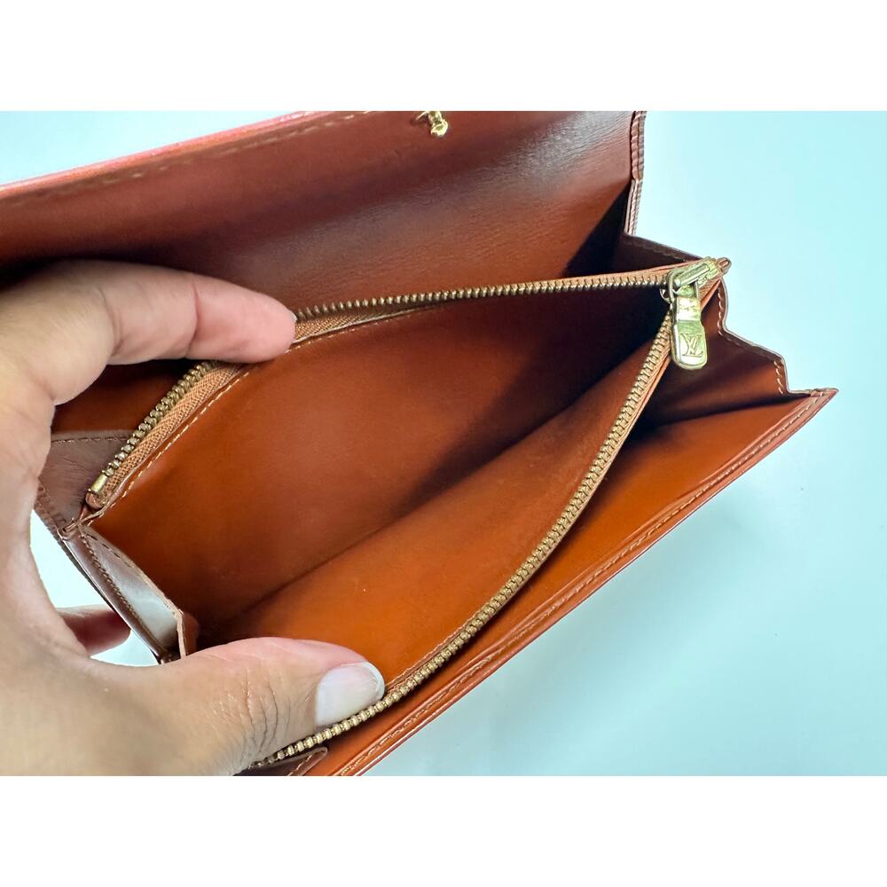 Authentic Vintage Louis Vuitton EPI Leather Long Wallet - Picture 12 of 13